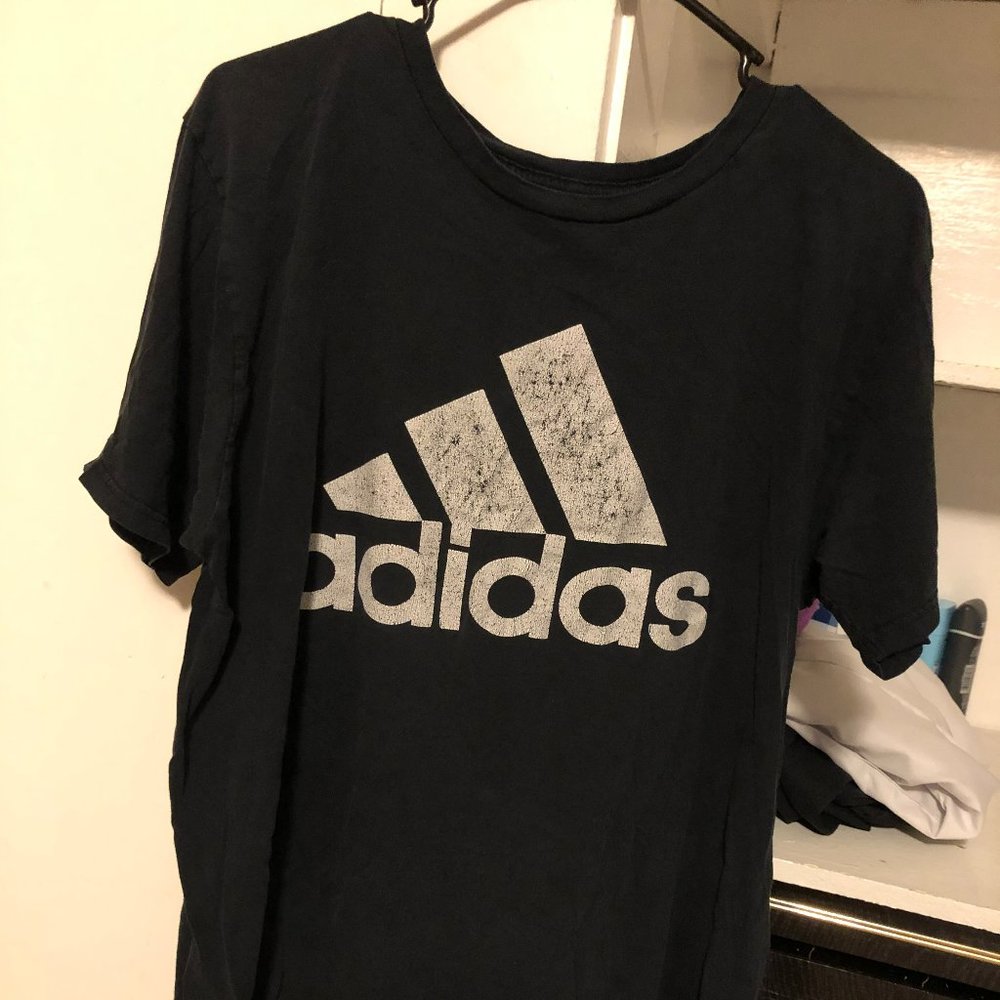 Men's Adidas Short-Sleeved T-Shirt Size L